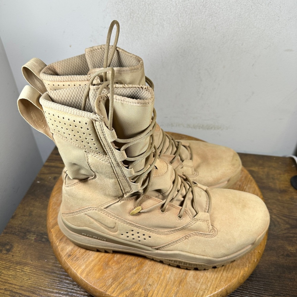 Nike SFB Gen 2 8 Tactical Boots British Khaki Mens 10.5 AO7507-200